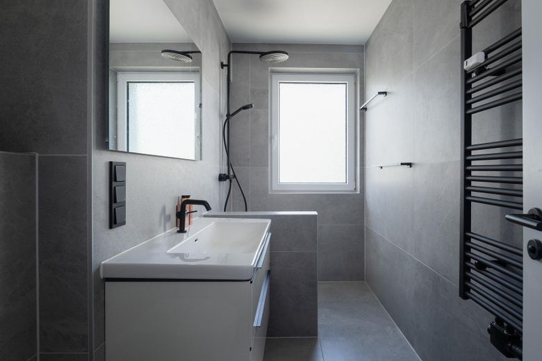 Ihr neues Zuhause zwischen Mitte und Kreuzberg – Hochwertig modernisiert in begehrter Lage – Wohlfühlbad mit Tageslicht