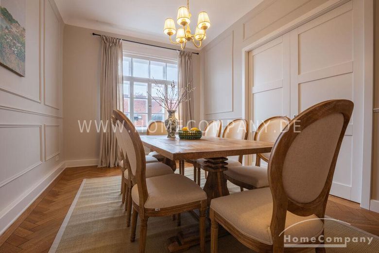 ***Klassische Eleganz in vollendeter Form – stilvoll sanierte Altbauwohnung mit Balkon in Bestlage Altbogenhausen – dc4d71b2f207e777c6ec4f427e2738fd3efb1146.jpg