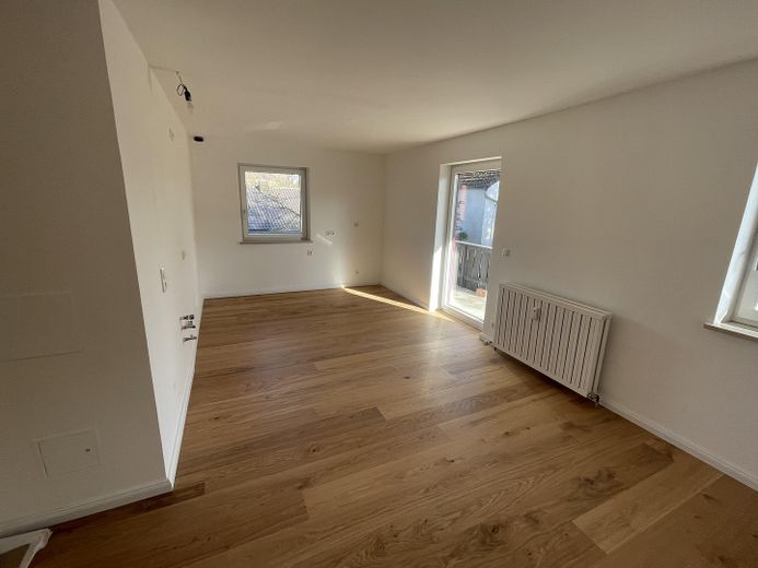 Küche mit offenenm Eßbereich