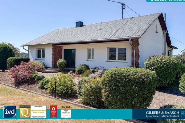 Malborn: Casa unifamiliare ben tenuta con planimetria senza tempo, splendida veranda su un ampio terreno