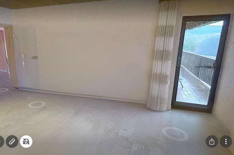 Mieszkanie 4-pokojowe w Groß-Umstadt / Wiebelsbach – Wohnzimmer