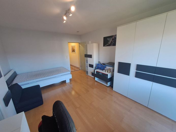 2. Schlafzimmer