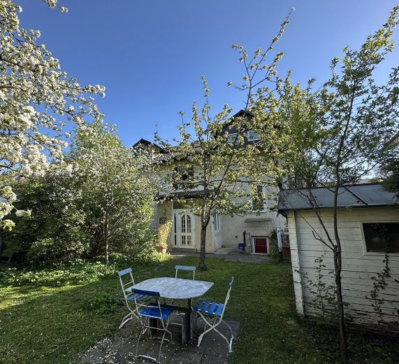 Charmantes freistehendes renovierungsbedürftiges Einfamilienhaus/Kapitalanlage von Privat – Photo 11