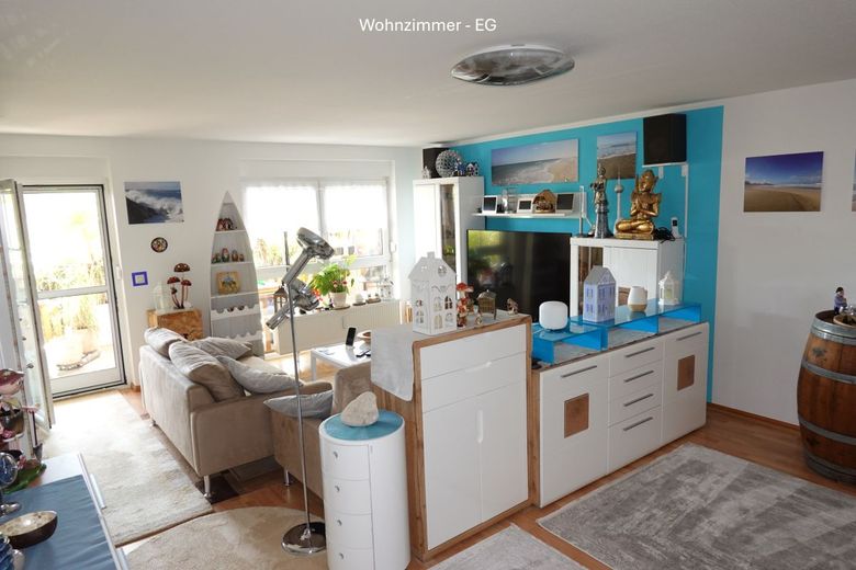Großzügige Maisonette-Wohnung mit Reihenhausgefühl - "Haus im Haus" – Wohnzimmer - EG - Foto 2