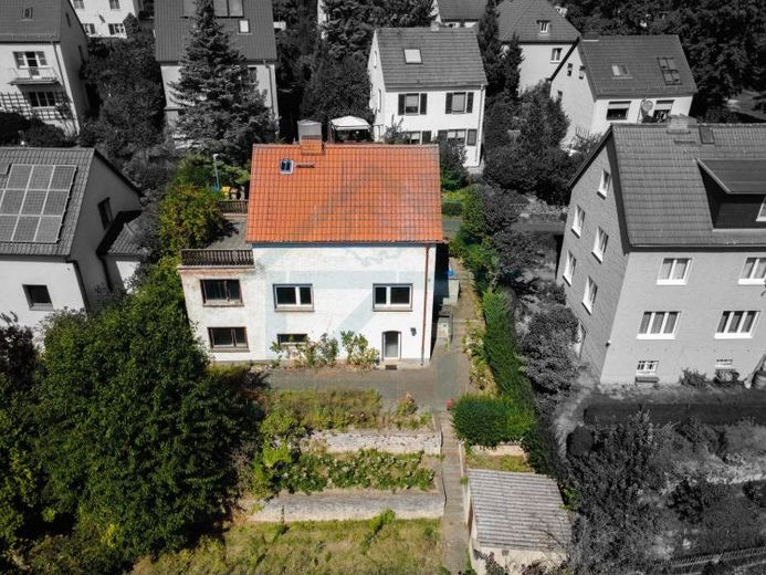 Casa unifamiliare con splendida vista in posizione tranquilla a Jena Nord – Foto 1