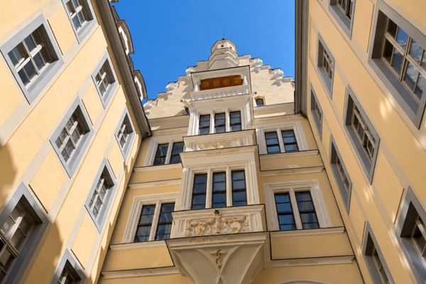 Центральніше не буває! 2-кімнатна квартира з новою вбудованою кухнею безпосередньо в Barthels Hof!