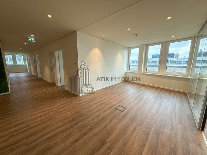 ATIK: Penthouse Provisionsfrei - exklusiv und modern im Ärzte- und Gesundheitszentrum Salutem Bahnst – Büro- und Praxisfläche