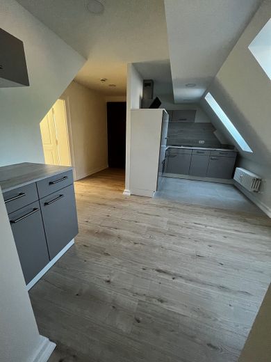 Schöne, sanierte DG Wohnung (95m²) in zentraler Kurparklage – Foto 12