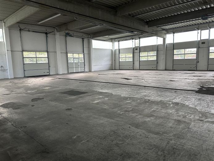 Lager- und Logistikhallen mit hellen Büroräumen ges. 2300m2 + Außenfläche ca. 5000m2 – Foto 5