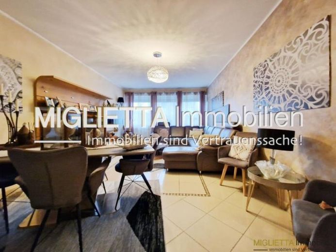 Geräumige, helle und praktich geschnitten Wohnung – Foto 1