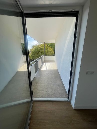 Hermosa casa unifamiliar - reformada integralmente - mucho espacio para toda la familia - ¡sin agente inmobiliario! – OG Balkon (umlaufend)