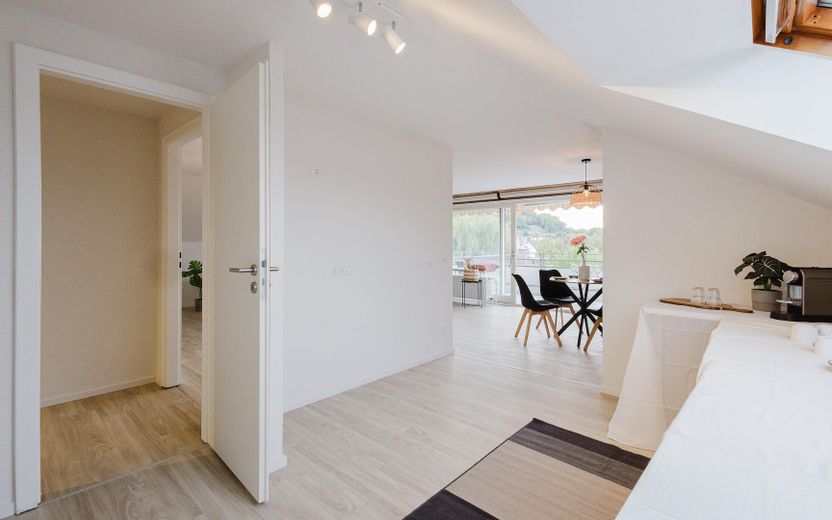 Frisch renovierte und bezugsfertige 3-Zimmerwohnung inkl. Parkplatz und mega Aussicht – Küche
