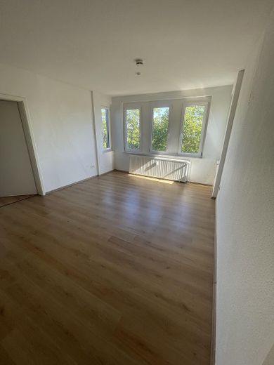 Geräumige Dachgeschosswohnung in Sterkrade – Wohnzimmer