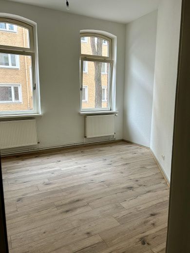 Appartamento moderno di 3 locali con cucina attrezzata – Büro/ Kinderzimmer