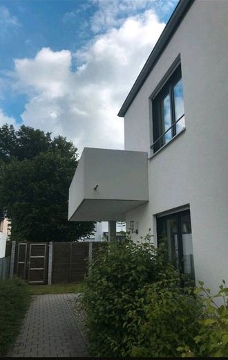 Moderne, zentrumsnahe 2-Zimmer Wohnung inkl. Tiefgaragenstellplatz – Foto 2