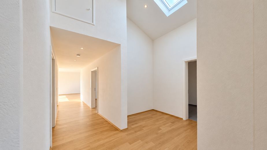 Barrierefreies Penthouse | 157 m², große Terrasse & exzellente Seesicht – PROVISIONSFREI – Flur