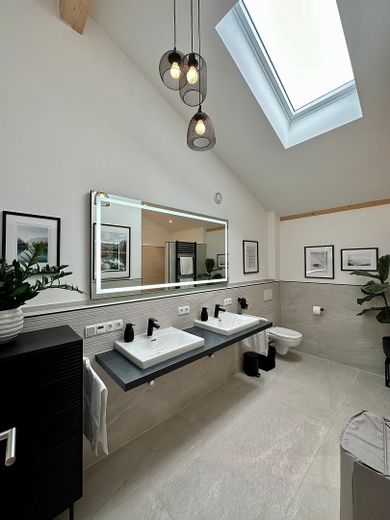 2. Badezimmer OG