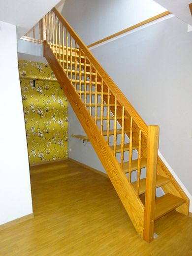 Ruhige Maisonette mit Einbauküche in der Altstadt von Görlitz – Treppe zum Spitzboden
