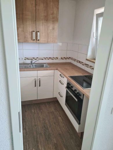 Zadbane mieszkanie 1-pokojowe w Rottendorf – Küche