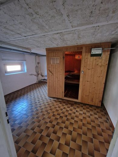 Geräumige Doppelhaushälfte mit großem Garten in ruhiger Lage von Düren-Merken – ab dem 01.11.2026 – Keller Zimmer 3 mit Sauna
