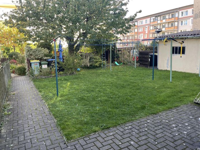Familientraum: 103 m² mit Garten & Carport – Garten