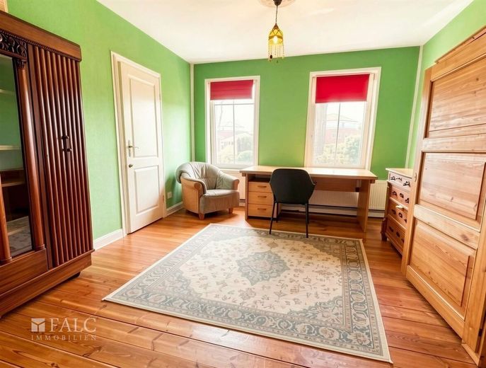 Zweifamilienhaus - Familienfreundlich mit großem Grundstück – EG-Arbeitszimmer
