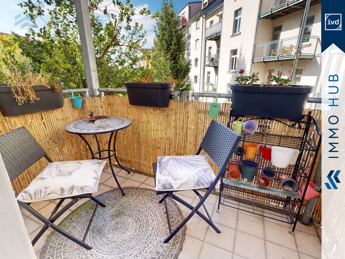 4169451-17FbdQMJxoHKsE4GFUzFRCNk-Balkon (aus vgl. WE).jpg