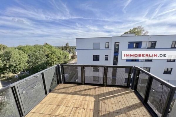 IMMOBERLIN.DE - Helle Wohnung mit Südwestbalkon & Pkw-Stellplatz in behaglicher Lage
