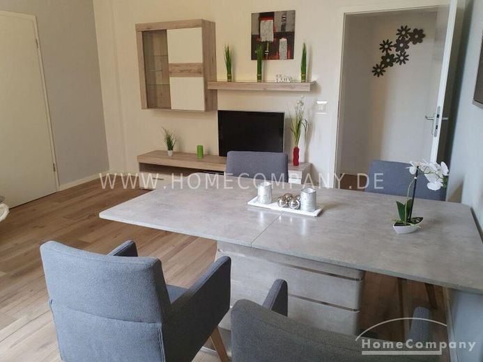Sehr schöne 3 Zi.-Whg., möbliert. Mit gr. Dachterrasse zur Gemeinschaftsnutzung. – daa2b43f759c7404ba8b072f209397a1f4619f32.jpg