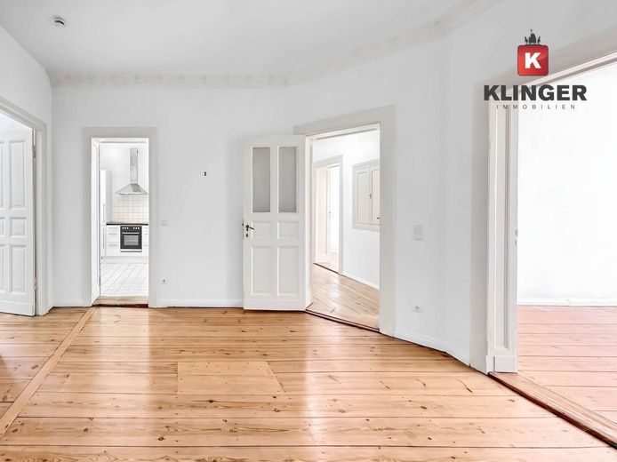 Repräsentatives Altbau-Juwel im beliebten Winterfeldtkiez: Großzügige 4-Zimmer-Wohnung mit Balkon – Berliner Zimmer - Esszimmer