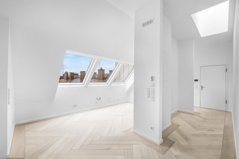 Einzigartige Dachgeschosswohnung mit herrlicher Süd-Dachterrasse zum ruhigen und grünen Innenhof – Küche und Eingangsbereich