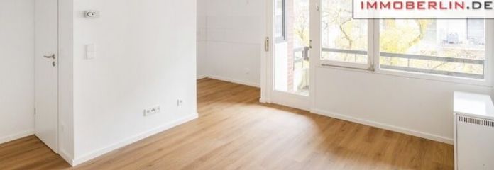 IMMOBERLIN.DE - Attraktive 2025 sanierte Wohnung mit Sonnenloggia in Spreenähe