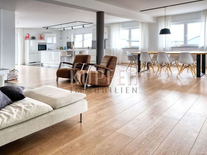 Loftige Büro-/Praxisetage mit Top-Ausstattung in frequentierter Lage! – Foto 1
