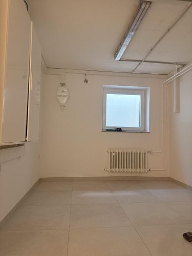 Luxus-Erstbezug nach Kernsanierung | 4 Zimmer | großzügiges Wohnen – Kellerraum 1