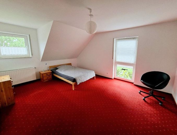 Merkezi ve sakin konumda geniş müstakil ev – Zimmer 2 im OG