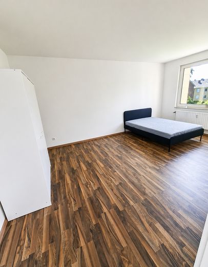 Nowoczesny umeblowany pokój we wspólnym mieszkaniu w Mannheim-Käfertal – Zimmer 3