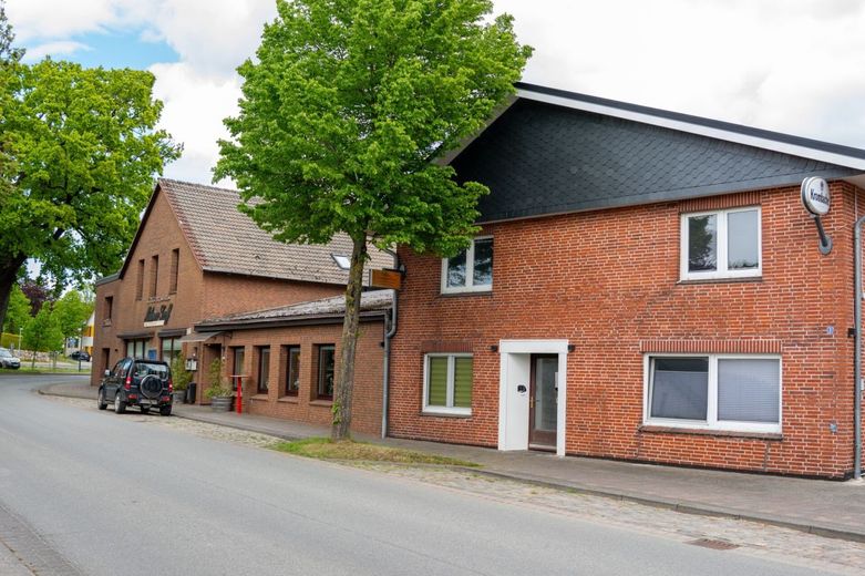 9 Einheiten + Gewerbe | Value-Add-Investment 
mit massivem Mietpotenzial – DSC05201
