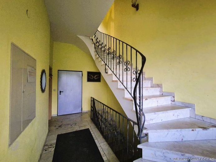 RESERVIERT Vielseitiges Wohn- und Geschäftshaus mit Einliegerwohnung auf großzügigem Grundstück in Pullenreuth – VUB0002334-3