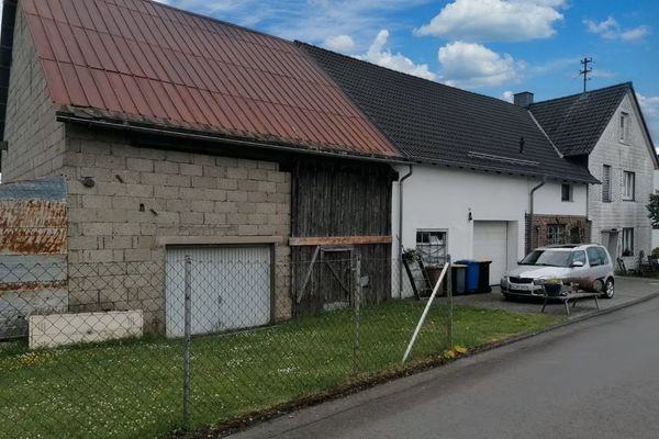 Nauroth, EFH + Nebengeb.