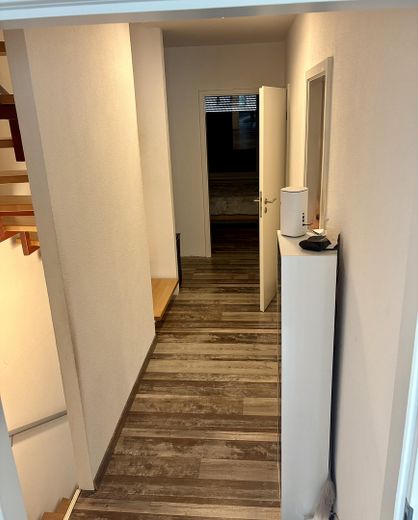 Reihenmittelhaus zu verkaufen – Gang 1. Stock