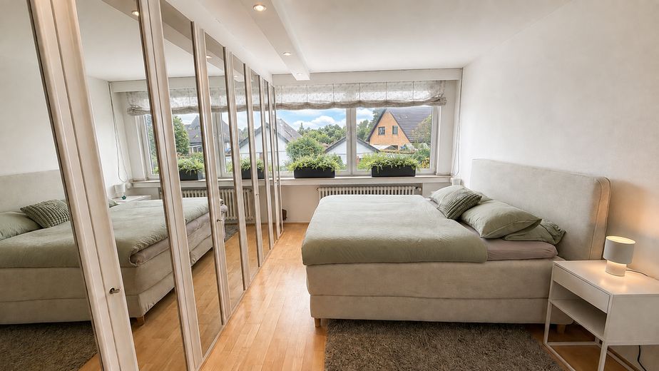 125 m² umeblowane mieszkanie 4-pokojowe – All-in, home office i miejsca parkingowe – Zdjęcie 4