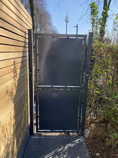 Törchen zum Weg zum Rhein