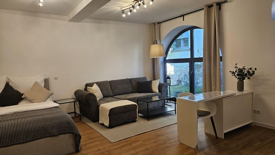 Wohnjuwel in der Altstadt – modernisiertes, loftartiges Apartment (43m²)vollmöbliert +PKW-Stellplatz – Фотографія 4
