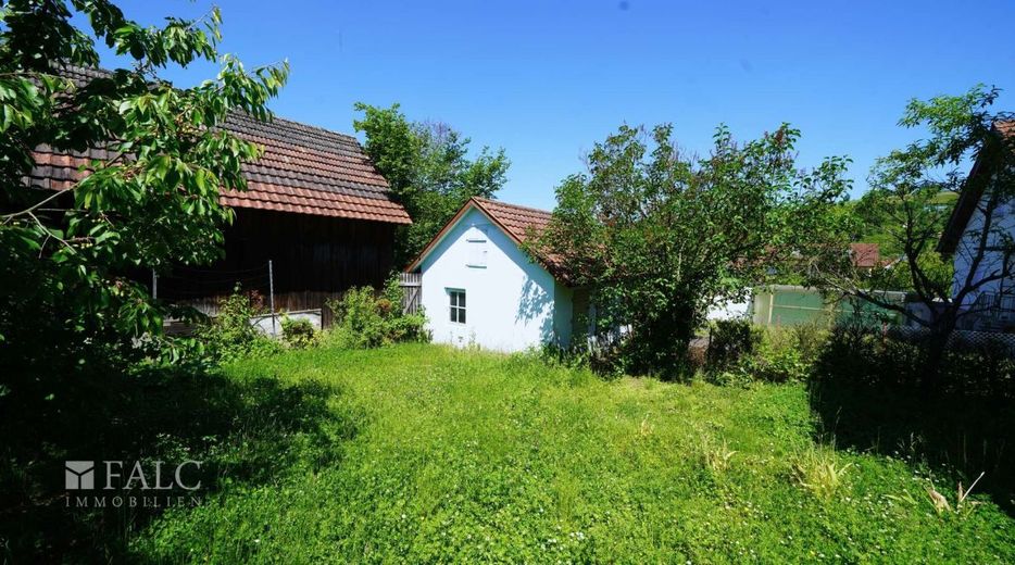 Alles was das Eigentum begehrt! Idyllisches Einfamilienhaus mit viel Potenzial - FALC Immobilien – Mit Gartenhaus!