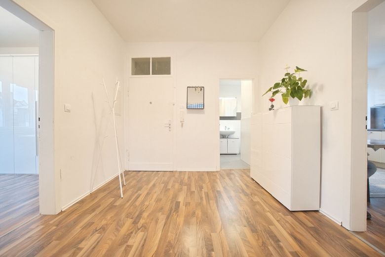 Bright, renovated and newly furnished apartment in attractive town centre location, with optional parking space – 3d68e058baf1a5f02fafb88ae43278746766b318.jpg