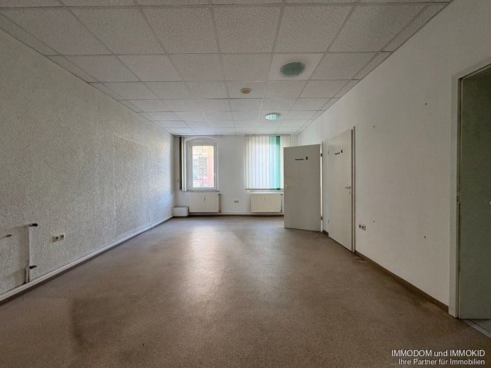 Vielseitige Büro- oder Praxiseinheit preiswert zu vermieten! – Innenansicht