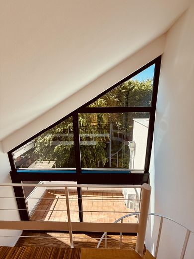 Maisonette-Traum in Alt-Weiden: Galerie, großzügige Dachterrasse und moderne Wärmepumpe – Empore Richtung Balkon