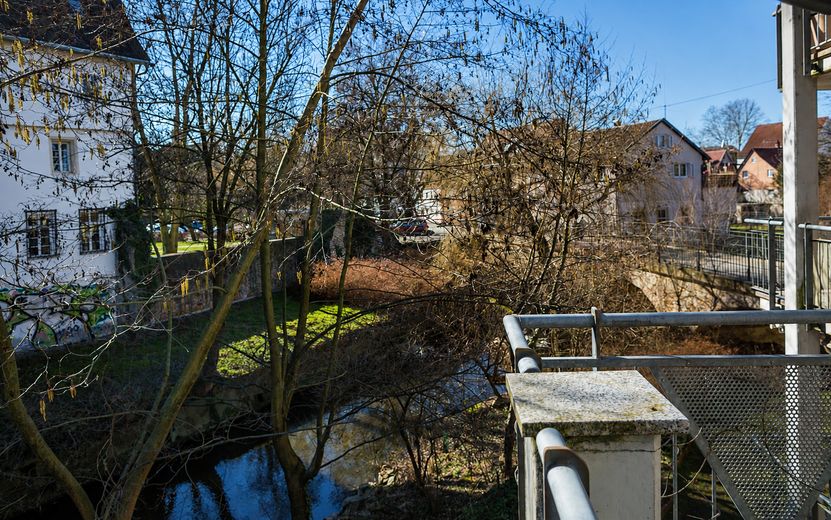 Zentrale 2,5-Zimmer Wohnung in idyllischer Innenstadtlage – Aussicht auf die Lindach
