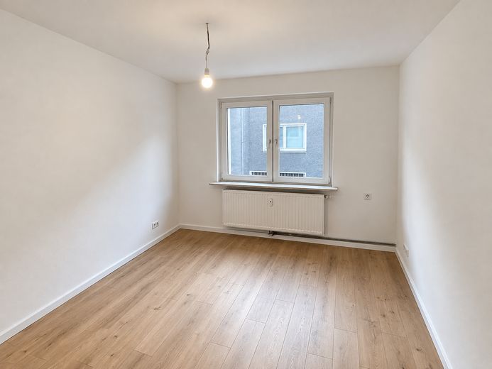 Pierwsze zasiedlenie po remoncie: mieszkanie 2-pokojowe w Heckinghausen – Schlafzimmer