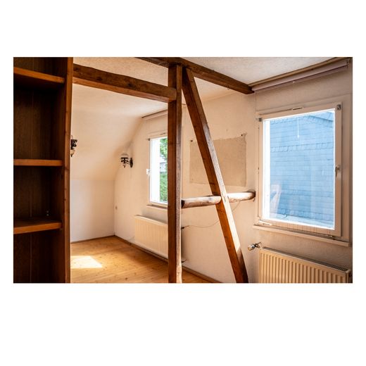 Freistehendes Einfamilienhaus mit großem Entwicklungspotenzial – gestalten Sie Ihr neues Zuhause – Foto 9